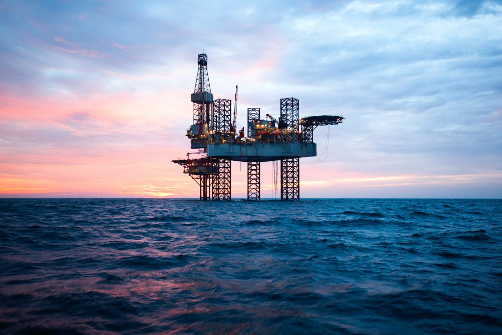 offshore wartung offshore insel im sonnenuntergang scaled